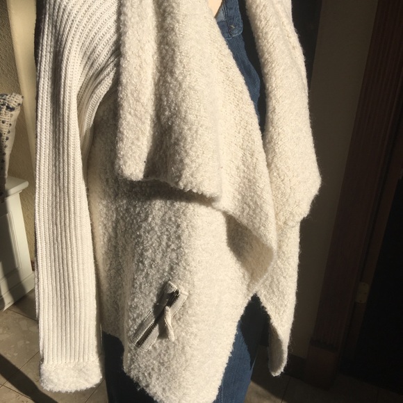 Sioni sweater - Picture 2 of 12